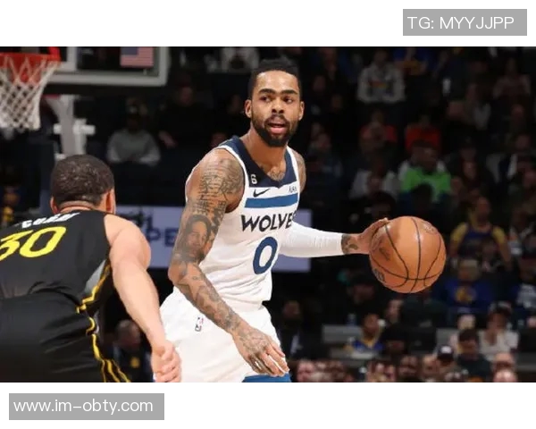 克莱上半场火力全开下半场哑火表现起伏不定贡献5篮板1助攻1抢断